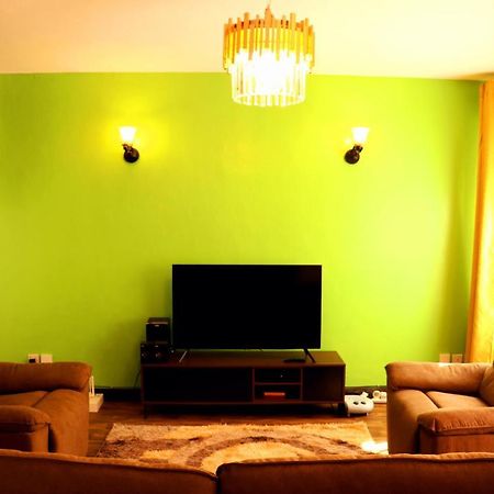 Pleasant Nest Homestay Near Jkia Airport And Sgr Station Ναϊρόμπι Εξωτερικό φωτογραφία