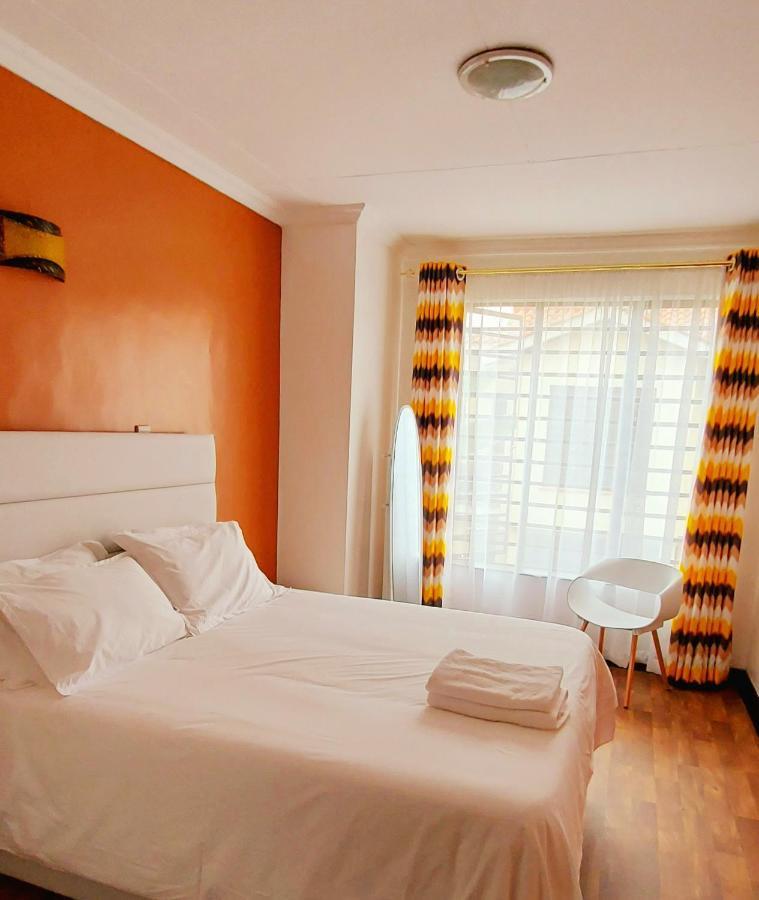 Pleasant Nest Homestay Near Jkia Airport And Sgr Station Ναϊρόμπι Εξωτερικό φωτογραφία